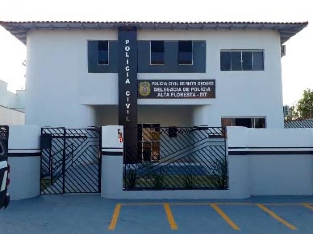 Polícia Civil detém casal que alugava contas bancárias para receber dinheiro de crimes e recupera R$ 70 mil