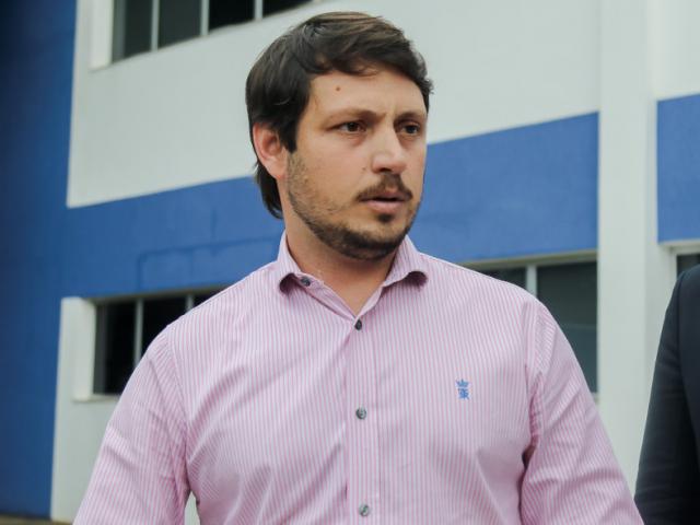 Juíza nega reduzir pena de filho de Silval e impõe tornozeleira