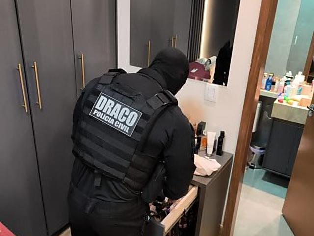 PM aposentado é preso em operação contra esquema de lavagem de dinheiro para facção em MT