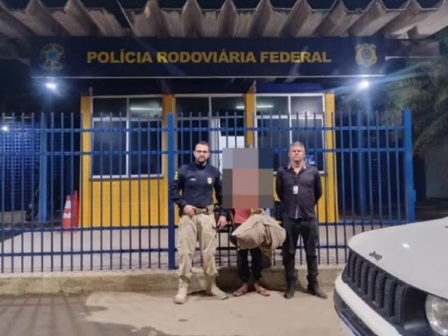 Adolescente da Bahia pega carro escondido para encontrar garota de Mato Grosso que conheceu no Roblox