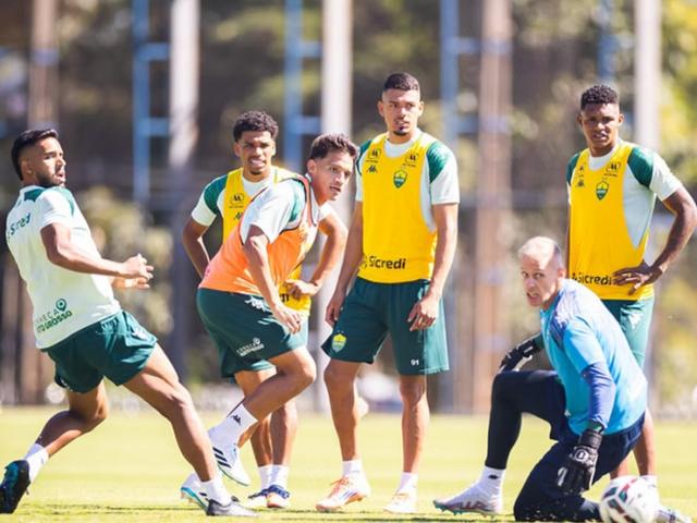Cuiabá visita o Athletic-MG com desfalques e retorno de Mateus Santos pela Série B