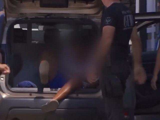 Um homem foi preso em flagrante suspeito de importunação sexual contra uma funcionária pública 