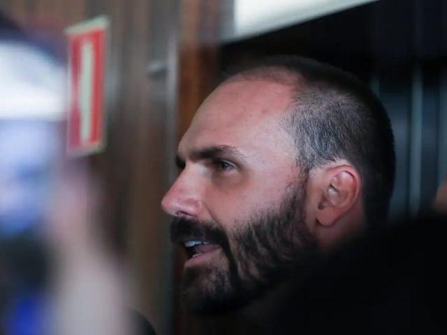 STF condena Eduardo Bolsonaro a 4 anos e 2 meses de prisão por coação