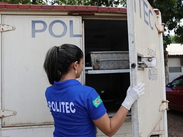 Homem tenta matar esposa e cunhada a golpes de enxada e morre em confronto com a polícia