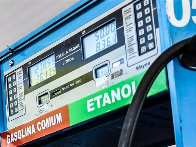  Preço do etanol recua em SP com alta oferta e demanda fraca