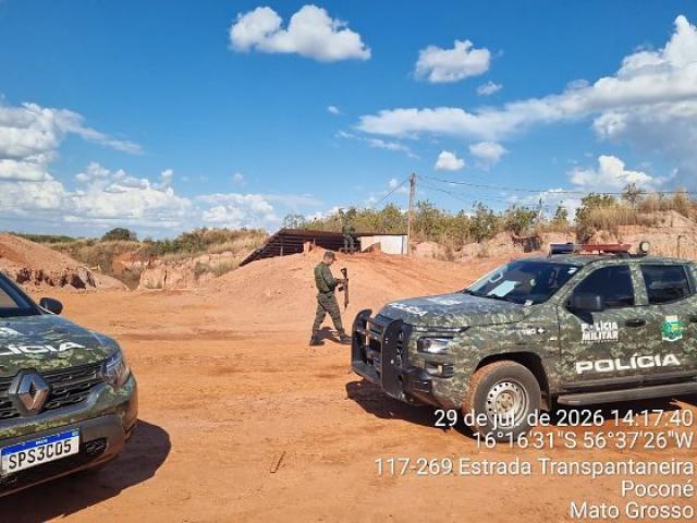 Polícia Militar fecha garimpo ilegal no Pantanal e apreende máquinas em Poconé