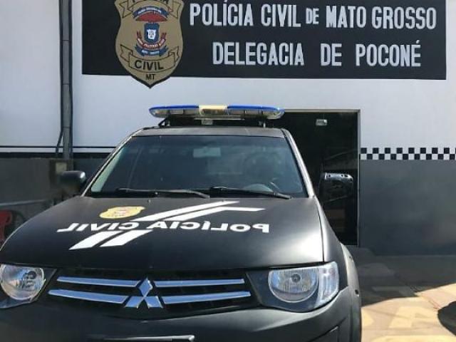 Foragida por homicídio vai à delegacia pedir medida protetiva e acaba presa em Poconé