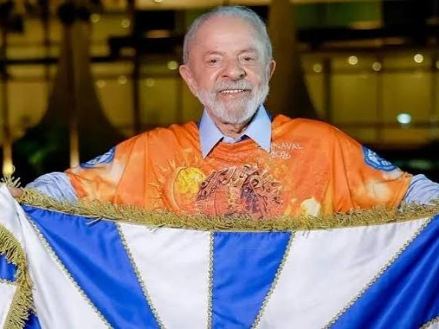 TSE aceita ação contra Lula por abuso em homenagem no Carnaval do Rio
