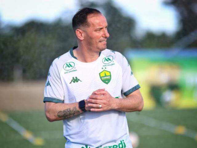 Cuiabá sofre transfer ban da FIFA por dívida de R$ 4 milhões com Petit