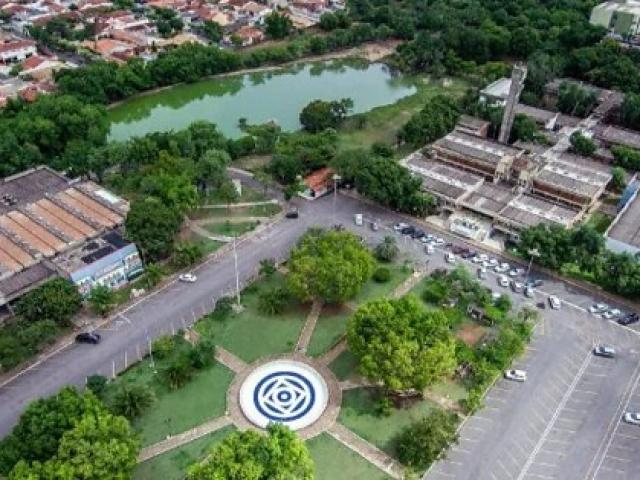 UFMT abre investigação após denúncia de racismo em grupo de WhatsApp: “Preto tá achando que tem direito”