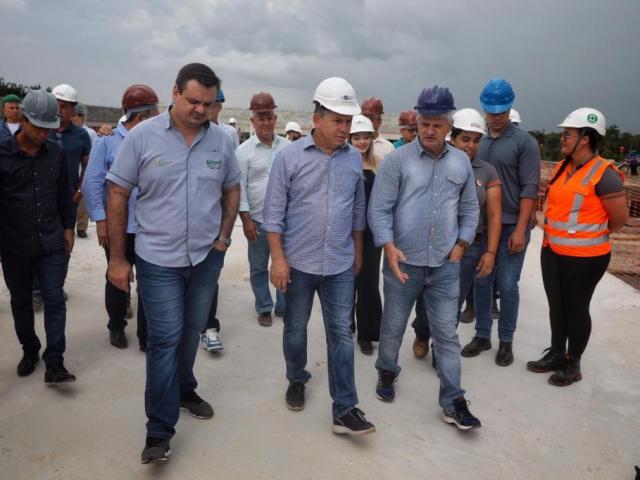 Governador dá ordem de serviço para asfaltar 39 km da MT-325 e vistoria obras do Hospital Regional