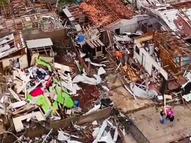 Tornado destrói 90% de Rio Bonito do Iguaçu (PR) e causa seis mortes
