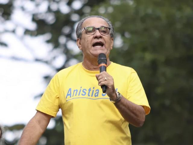 Moraes dá prazo para Malafaia se explicar por chamar comandante do Exército de frouxo
