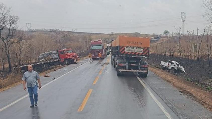 Batida entre caminhão e S10 mata duas pessoas e deixa uma ferida em Jangada