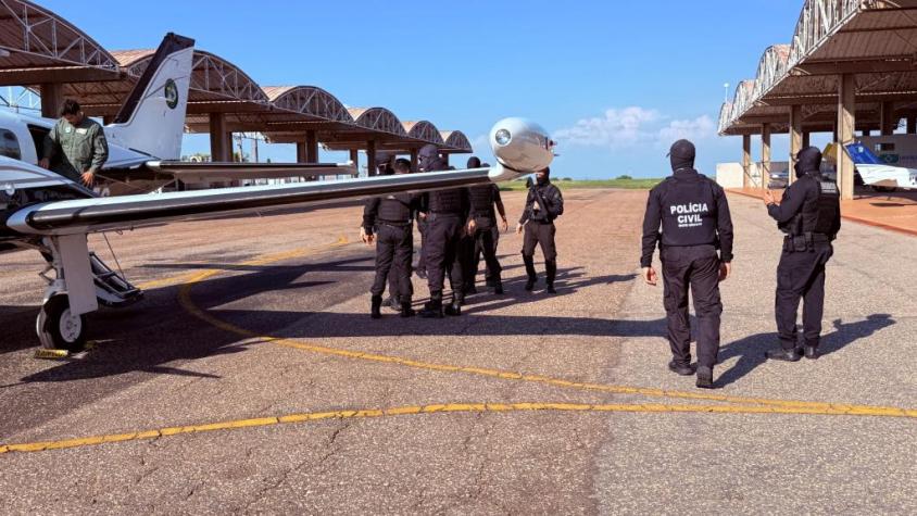 Polícia Civil transfere faccionada presa na Bolívia para Mato Grosso